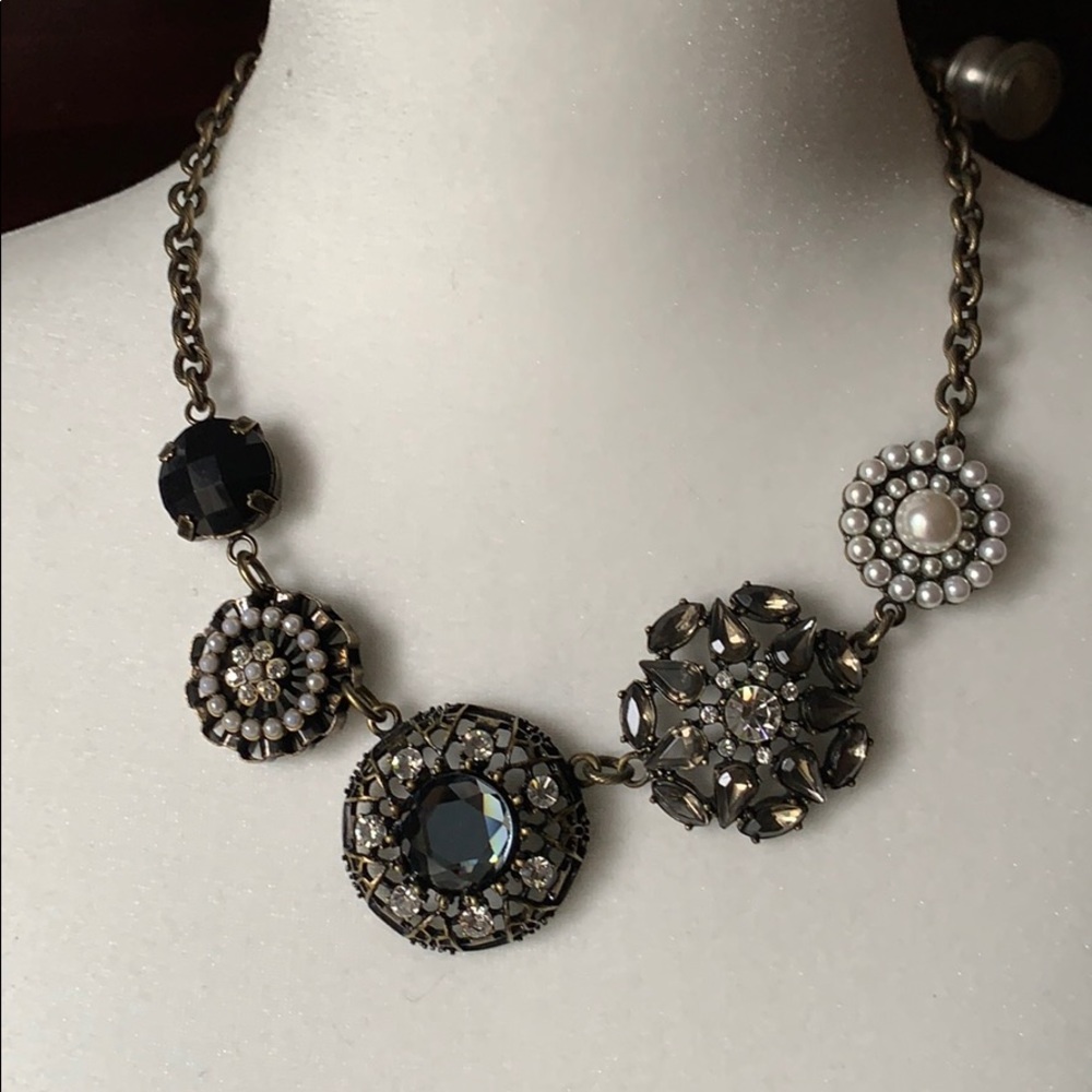 Lia Sophia brooch necklace
